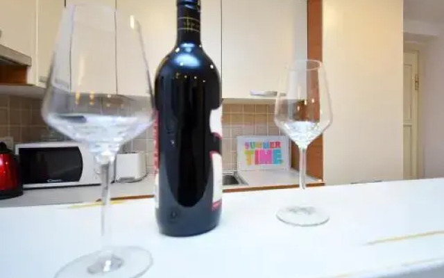 Apartments & Rooms As