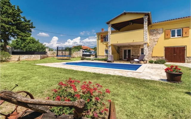 Holiday home Vodnjan with a Fireplace 203