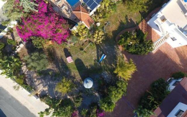 Coral Bay Villas