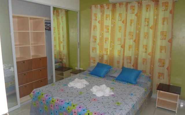 Roxon Apartments