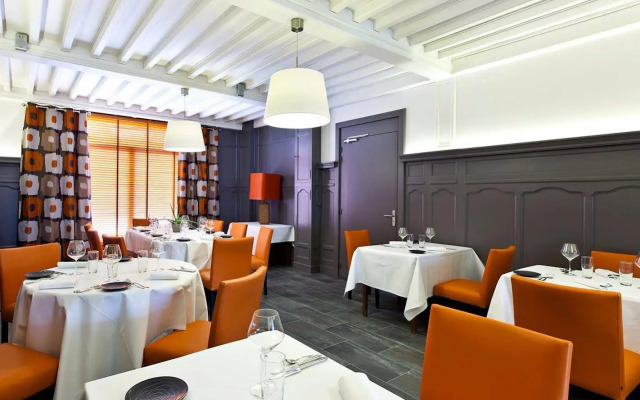 Logis Hostellerie St Germain
