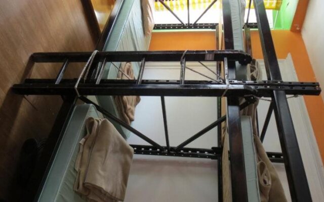 Auberge Jeunesse Planete Backpackers Hostel
