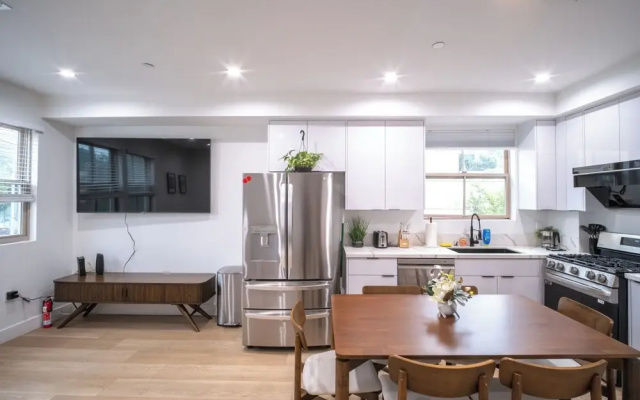 Stylish Private Room by Downtown LA