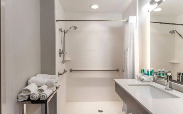 Holiday Inn Express & Suites Augusta West - Fort Gordon by IHG