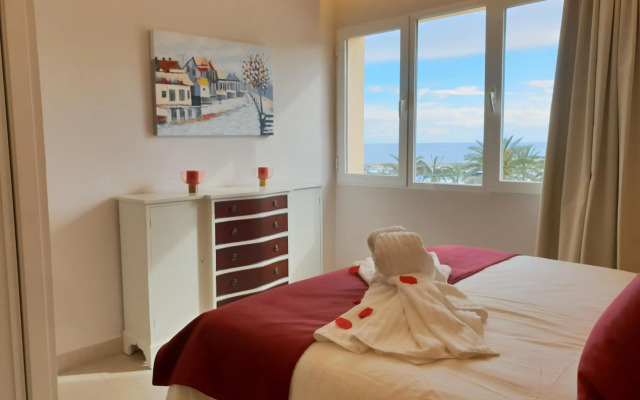 Fantastic Apartment In Front Of The Sea & Marina