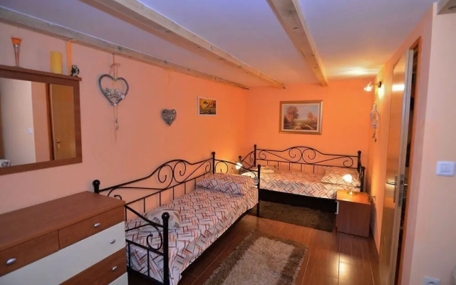 House Tihanka
