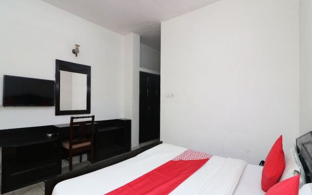 OYO 26825 Corbett Inn