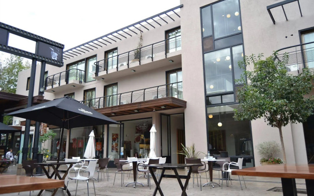 Plaza Paradiso Petit Hotel