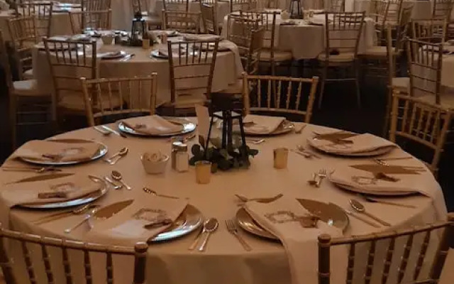 Riverside Resort & Conference Centre