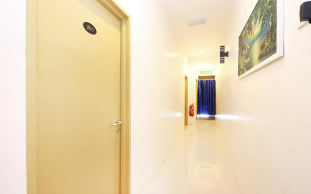 OYO 90456 Hotel Tgl
