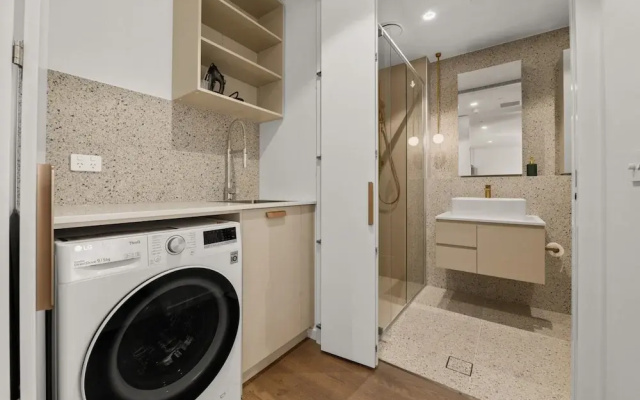 Experience Elegance in This Chic 1-bed Unit