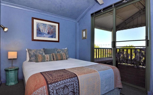 Tree Elle – Guest Rooms – Bow Bridge