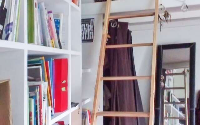 House With one Bedroom in Le Chesnay, With Furnished Garden