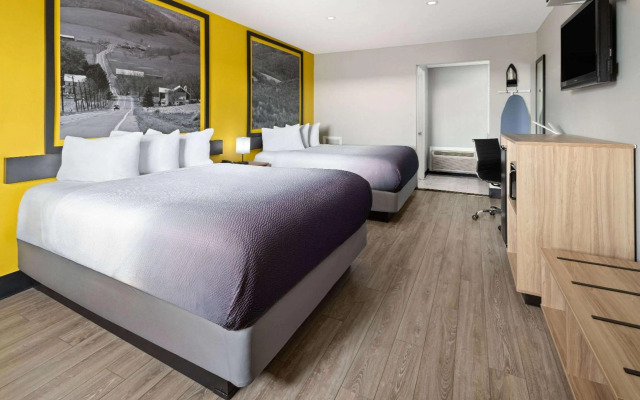 Super 8 by Wyndham Hazleton