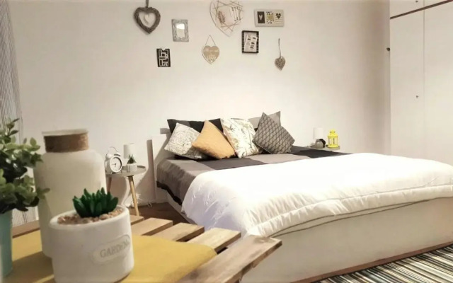 Studio Central Exer IV