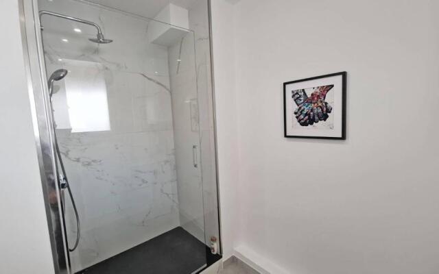 MaxBnb - ISLY - T2 Balcon/clim 50m² - Ouest -