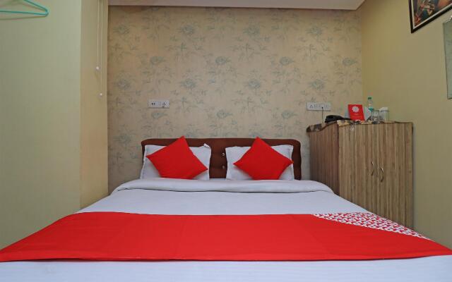 TOWNHOUSE 955 Hotel Ashish Park