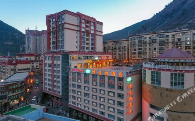 Vienna hote Ganzi 318 National Road Yajiang Bianch