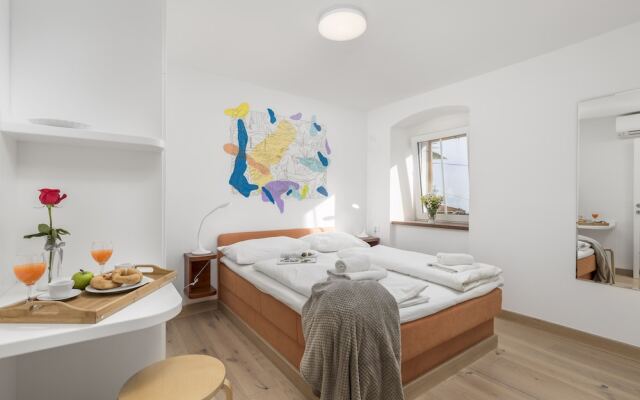 Beautiful Apartment House On The Seaside