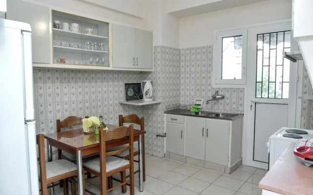 Cozy & Spacious Apartment in Central