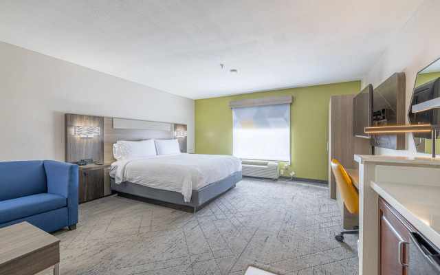Holiday Inn Express & Suites College Station by IHG
