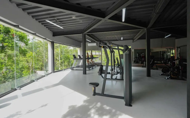 Beautiful Jungle Loft With Rooftop Pool and Gym