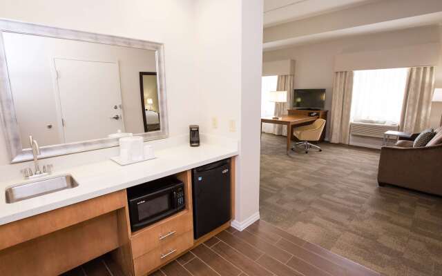 Hampton Inn & Suites Pittsburgh/Harmarville