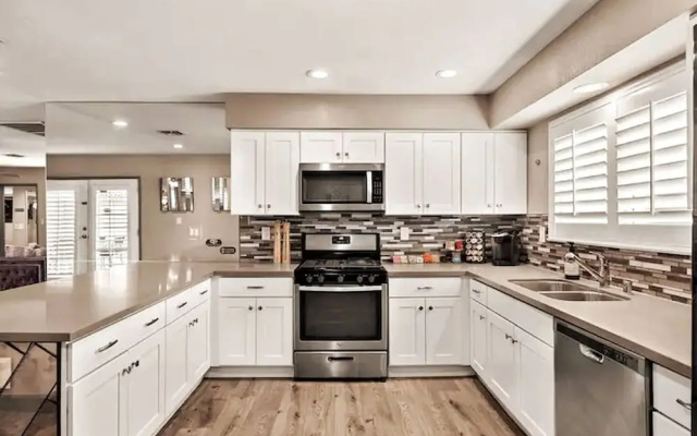 Highly Upgraded 4bd2bath Home With Private Pool