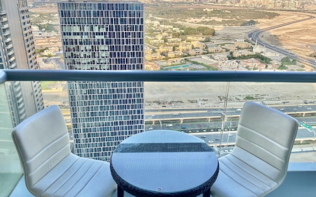 SuperHost - High-rise Chic Apt With Incredible Skyline Views