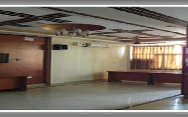 Room Maangta 511 Prashant Vihar