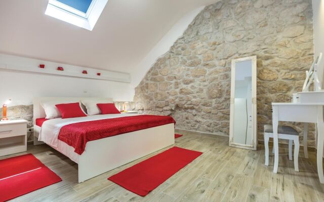 Amazing home in Ploce w/ WiFi and 3 Bedrooms