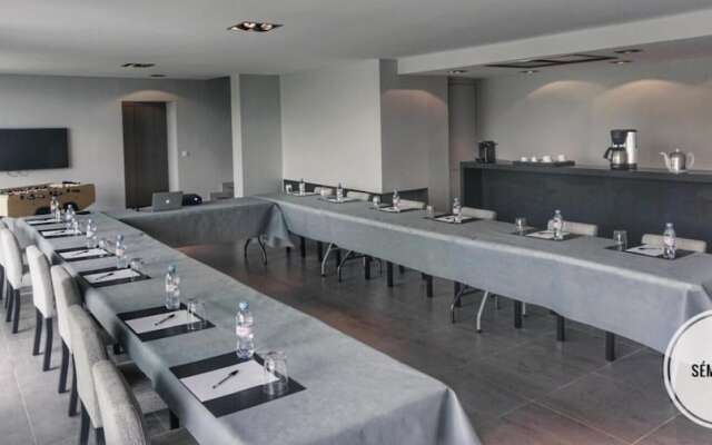 Villa Cenitz Lafitenia Resort