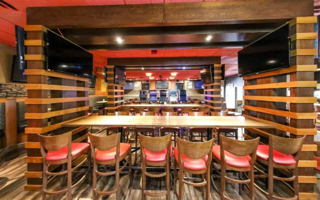 Howard Johnson Express Inn - Winnipeg West