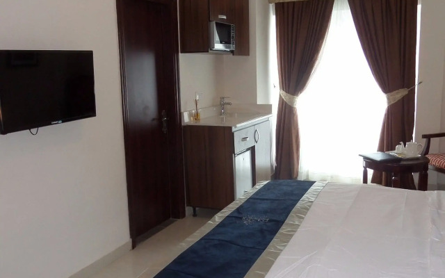 Rightgate Hotel & Suites