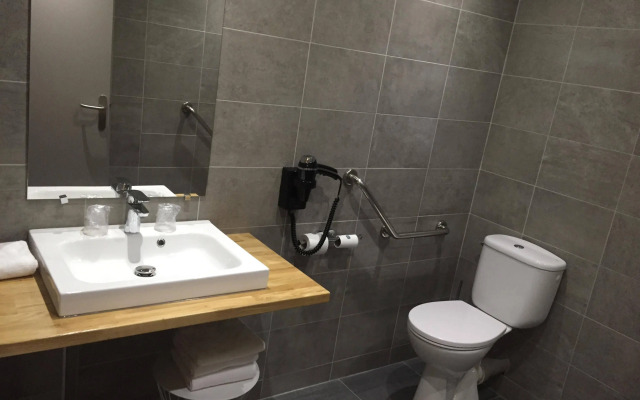 Greet Hotel Bordeaux Floirac Arena