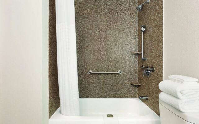 Country Inn & Suites by Radisson, Greenville, SC