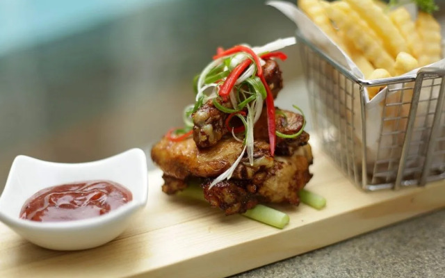 Capital O 1662 Ole Suites Hotel