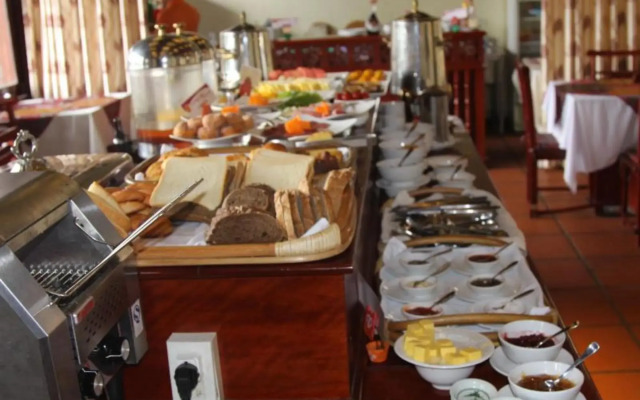 Long Life Riverside Hotel & Spa