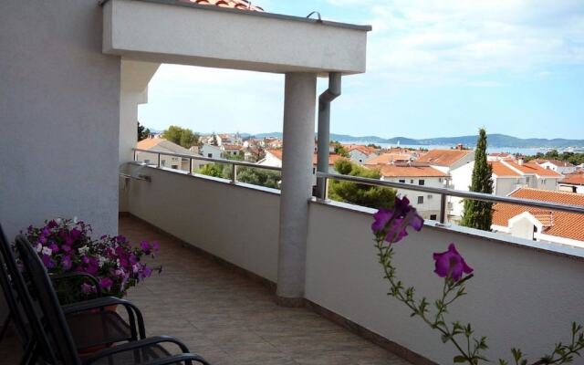 Modern Holiday Home Zadar With Veranda
