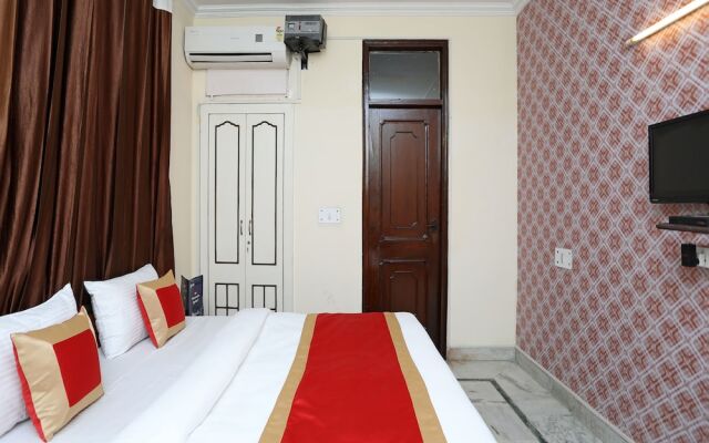 OYO 24421 Classic Hotel