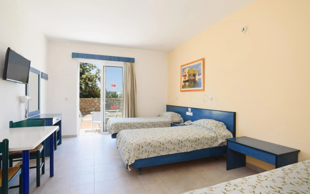 Matina Pefkos ApartHotel