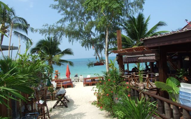 Haadyao Bungalows