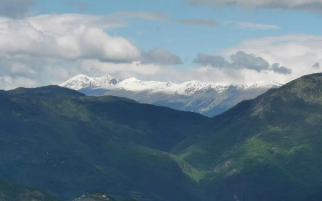 Cozy Mountain Apartment Retreat in Bajardo