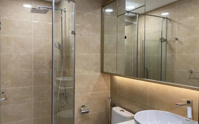 DongDong Apartment in Sunwah Pearl
