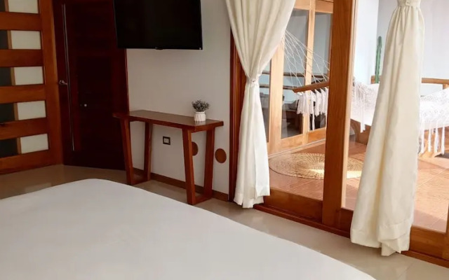 Galapagos Coliving Ecuador Casa Tuna
