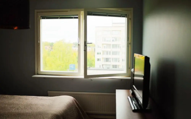 Central - 2 Bedroom Apartment