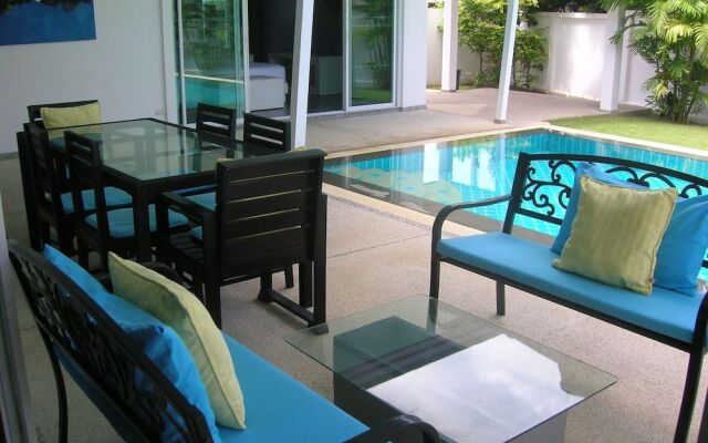 CasaBlue Pool Villa