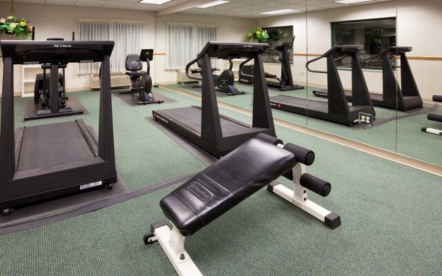 Holiday Inn Express & Suites New Berlin by IHG