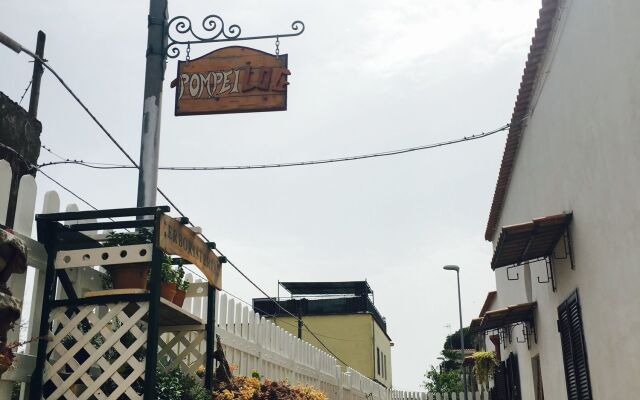 B&B PompeiLog