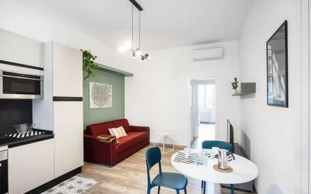 JOIVY Bright Apartment in De Angeli near Subway